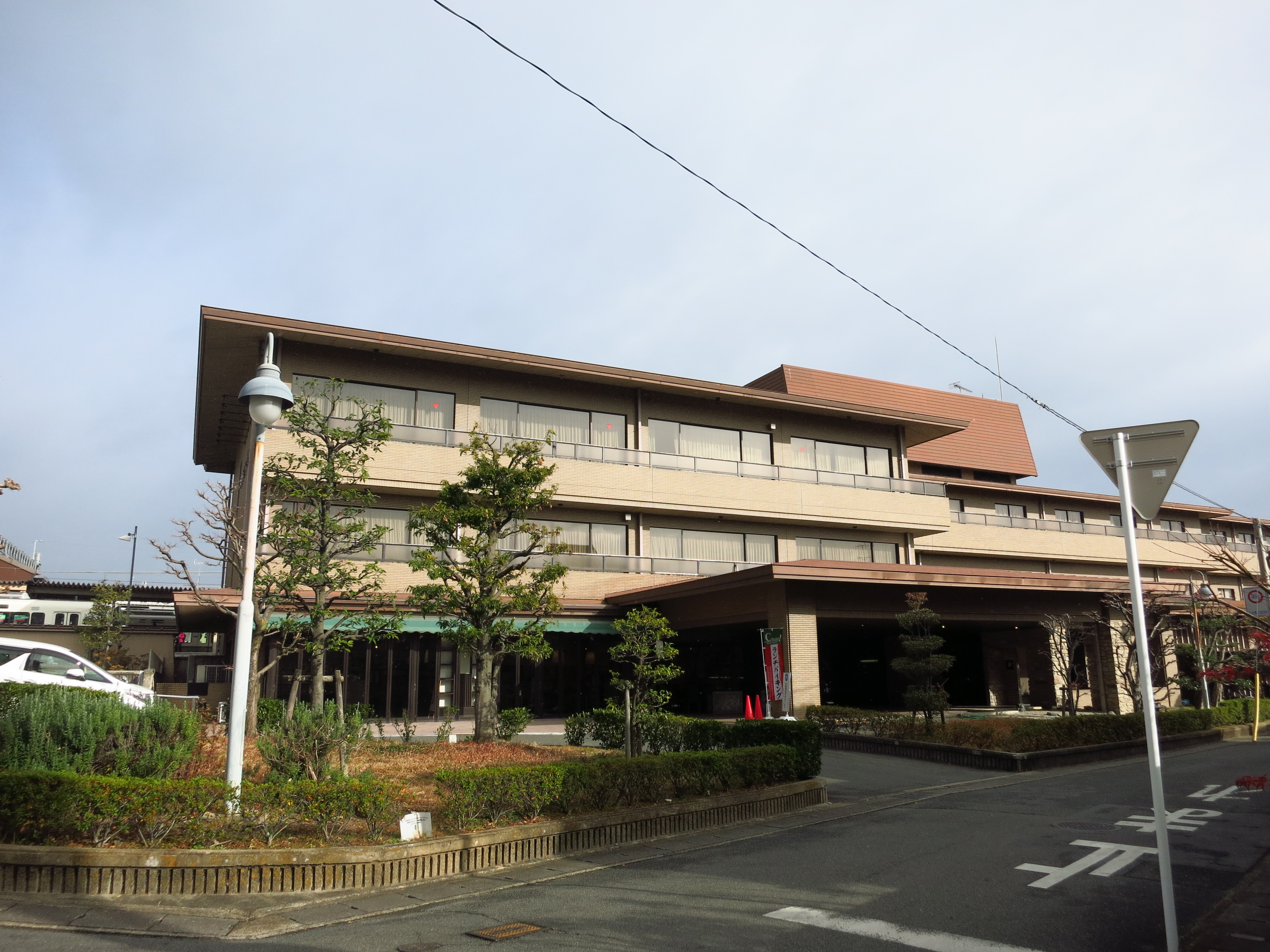 前日から泊まっていたJR嵯峨嵐山駅徒歩１分にある、「ホテルビナリオ嵯峨嵐山」から出発しました。