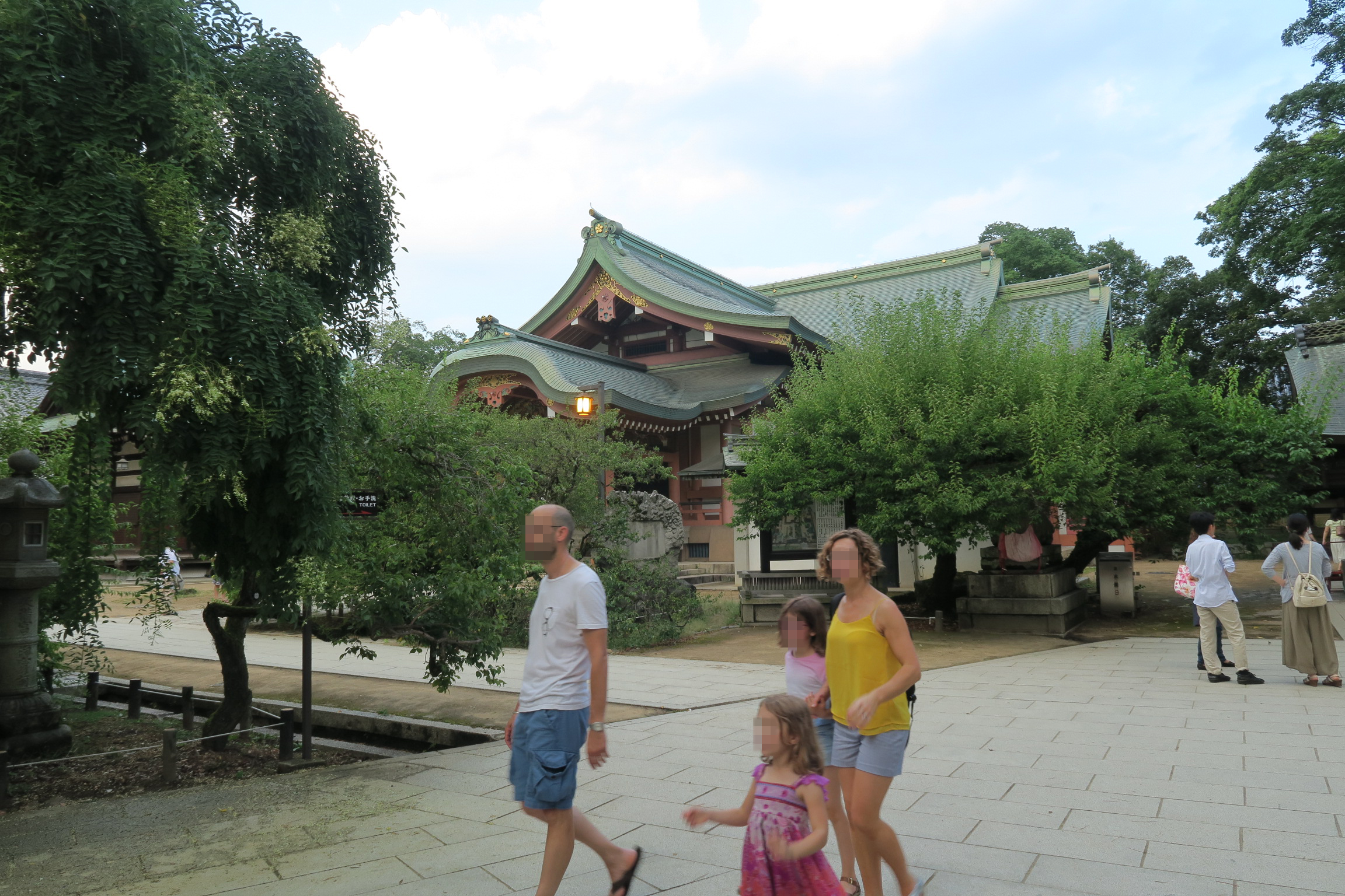 宝物殿。外国人観光客も沢山訪れていました。
